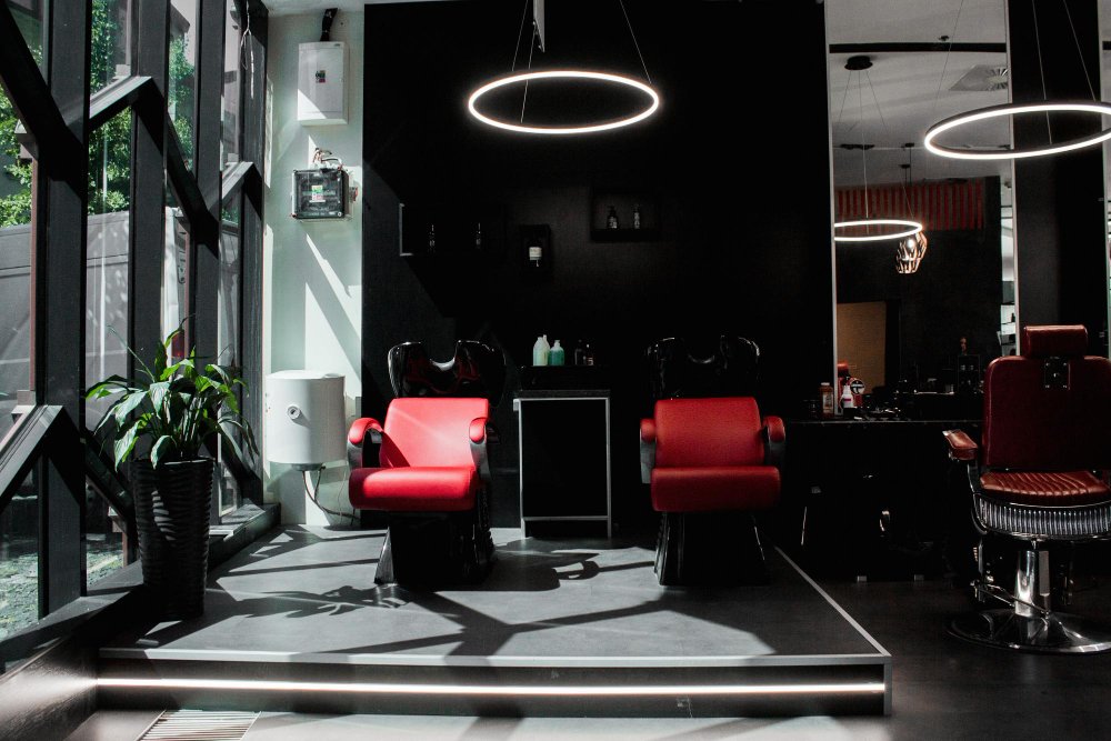 Our Office & Shop Design Services Include: Office layout planning and furniture selection Retail and boutique shop decoration Lighting and ceiling designs Reception areas and waiting room upgrades Storage and space optimization Branding-focused interior styling Serving Businesses Across Canada From Toronto to Vancouver, we work with small businesses, startups, and established brands to elevate their workspaces. Whether it’s a corporate office, clinic, coffee shop, or clothing store — we bring your vision to life. 🔗 Ready to upgrade your office or shop? Contact us today for a free consultation and let’s create a space that reflects your brand and drives success.